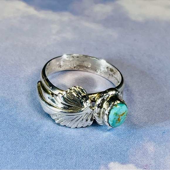 Classic Native American Sterling Ring with Turquoise & Feather Design Ships FREE - Picture 1 of 5